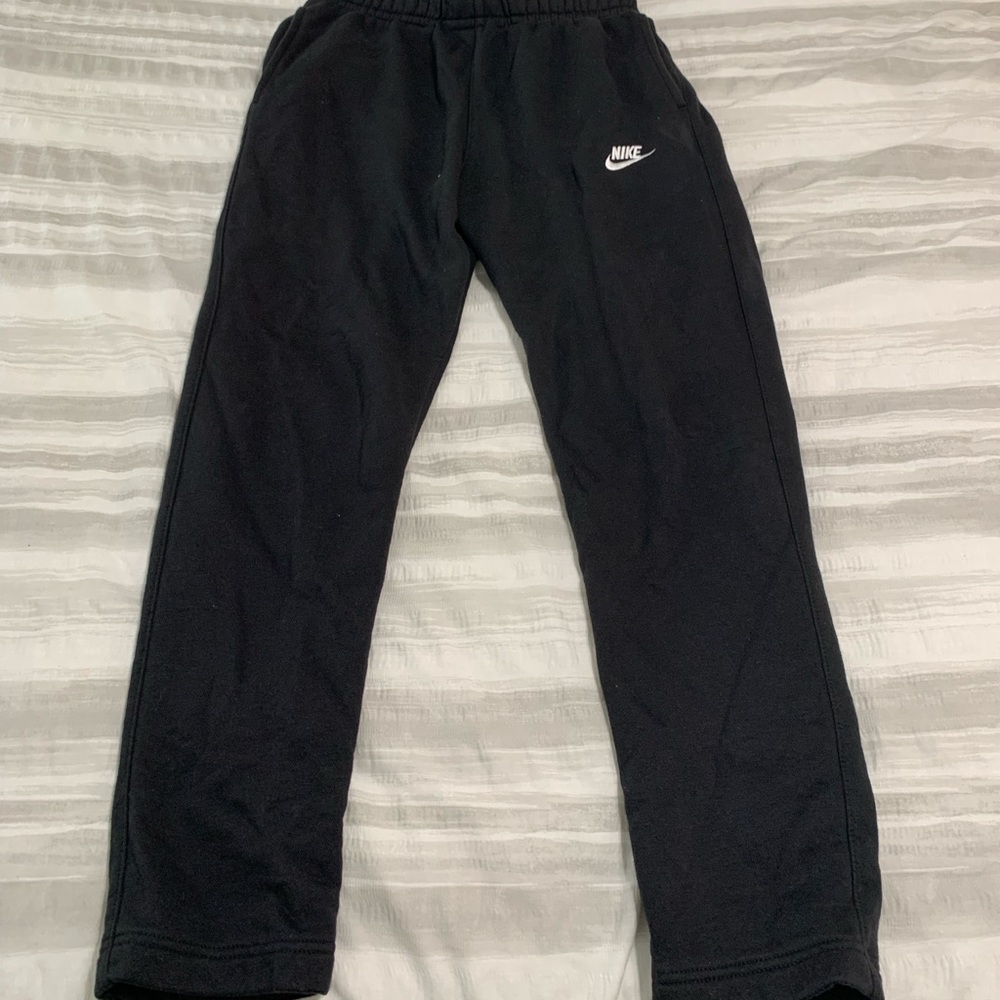 black nike sweatpants